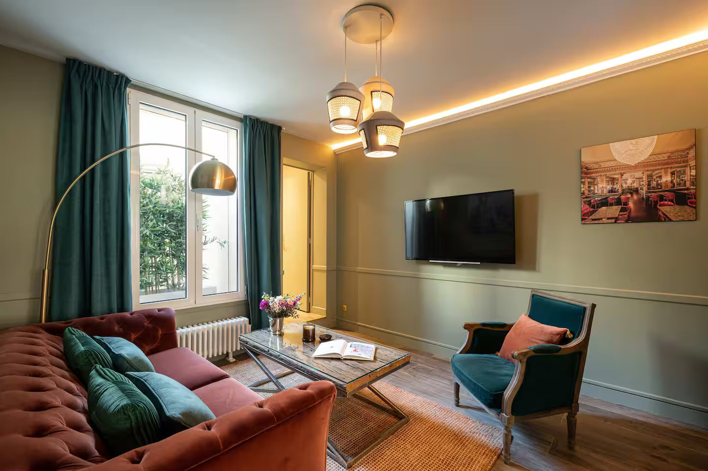 Two Bedroom Apartment Near Eiffel Tower – Paris
