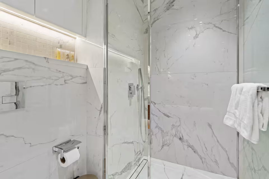 Modern 1BR Apartment w/ Balcony | Meydan