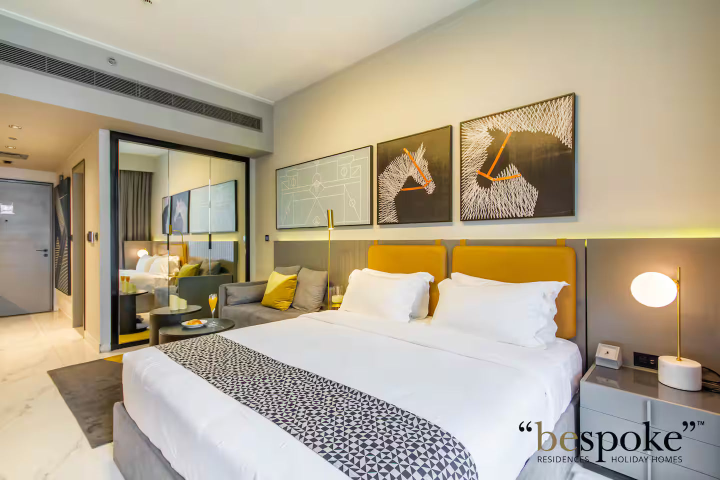 Elegant Studio by the Canal Near Dubai Mall