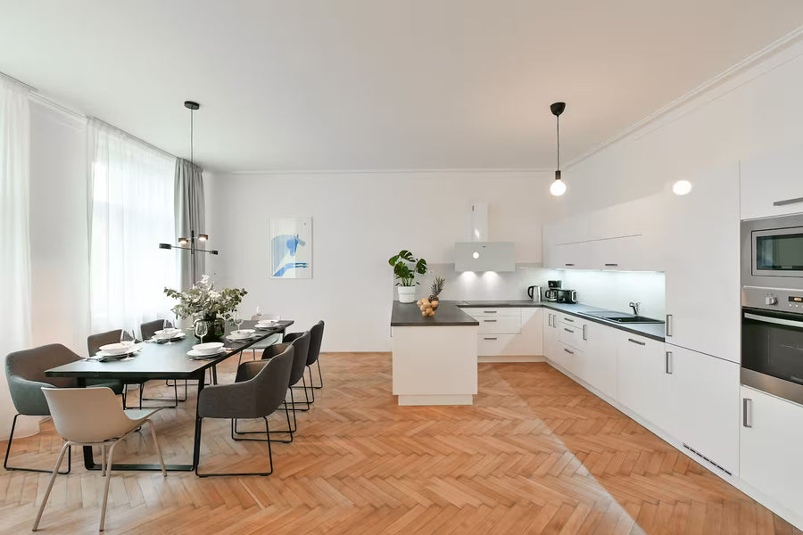 Elegant 3 Bedroom Apartment in Prague 1