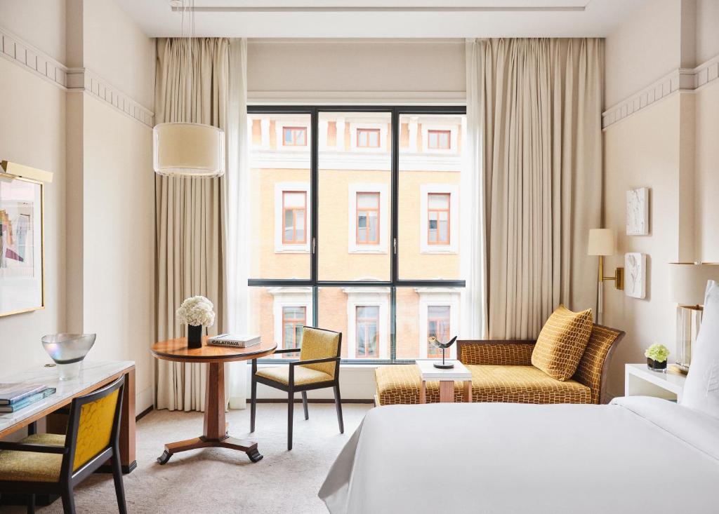 Luxury 5-Star Hotel in Madrid with Elegant City Views | Four Seasons Hotel Madrid