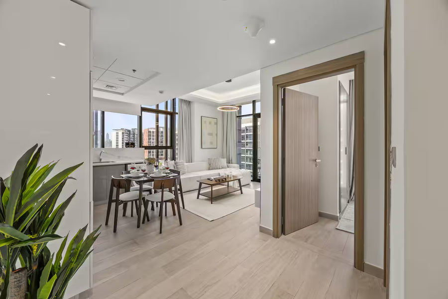 Elegant Bedroom in Dubai with Access to Pool and Gym