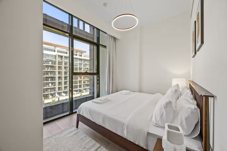 Elegant Bedroom in Dubai with Access to Pool and Gym