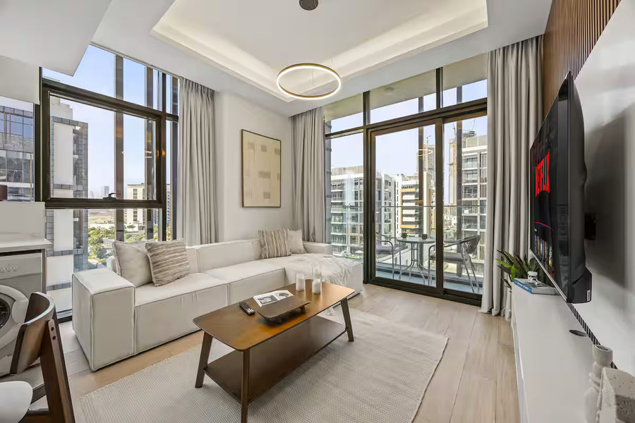 Elegant Bedroom in Dubai with Access to Pool and Gym