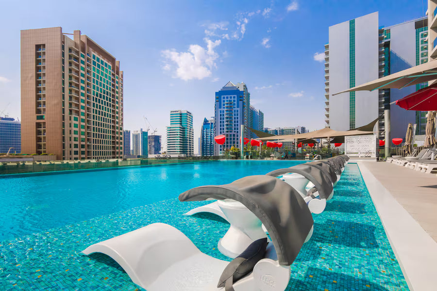 Elegant Studio by the Canal Near Dubai Mall