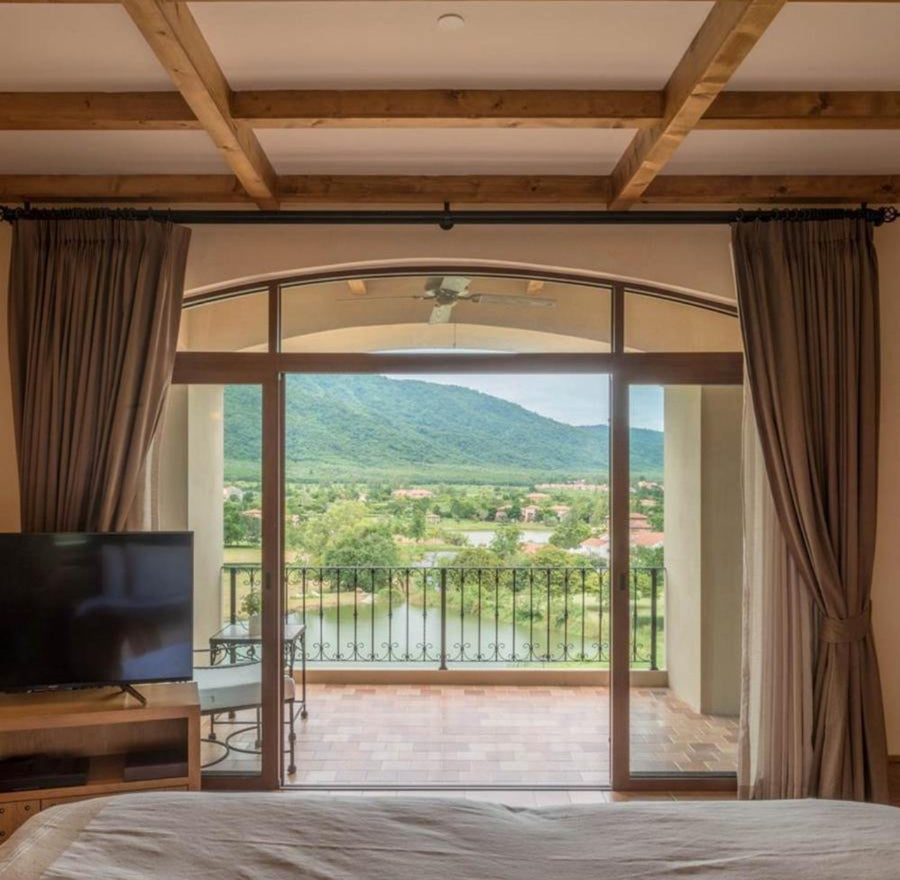 Toscana Valley Town Square Suites