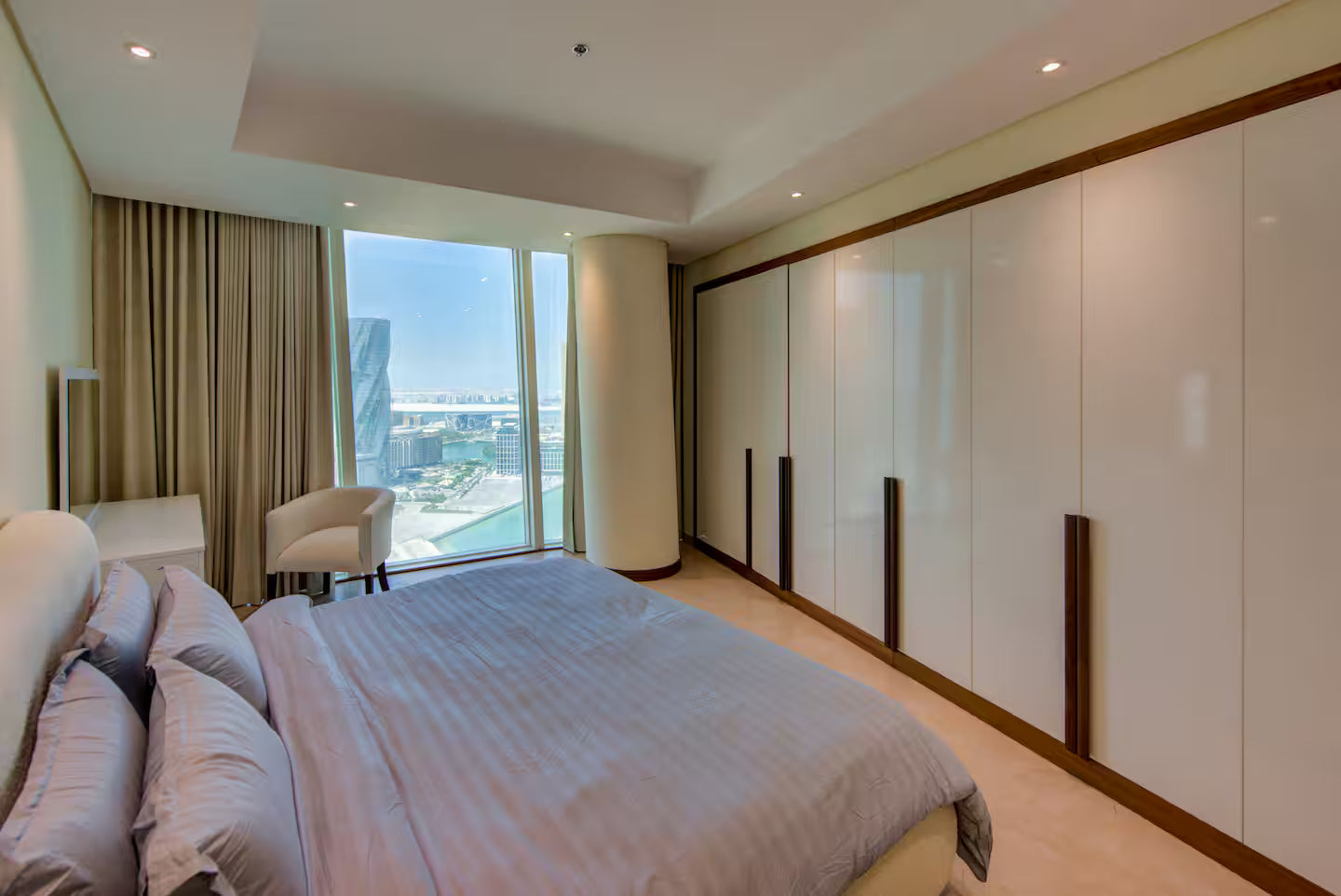 Luxury 2 Bedroom Apartment with Sea View in Manama