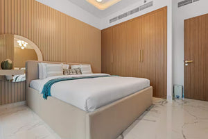 Modern 1BR Apartment w/ Balcony | Meydan