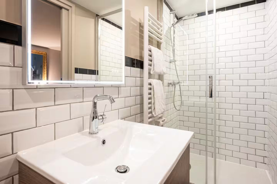 2 Bedroom Apartment Near Eiffel Tower – Paris