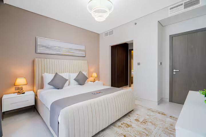 Deluxe One-Bedroom Apartment with Burj Khalifa View